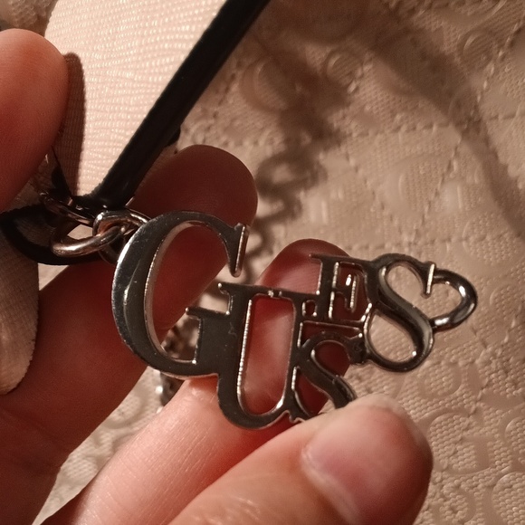 Guess Signature Beige Women Bag With Chain Handles - Picture 3 of 15